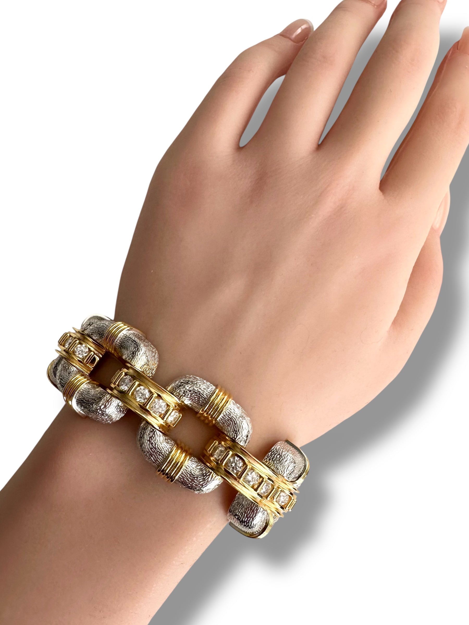 Gorgeous Link Bracelet with 4 carats of Brilliant Moissanite  image 0