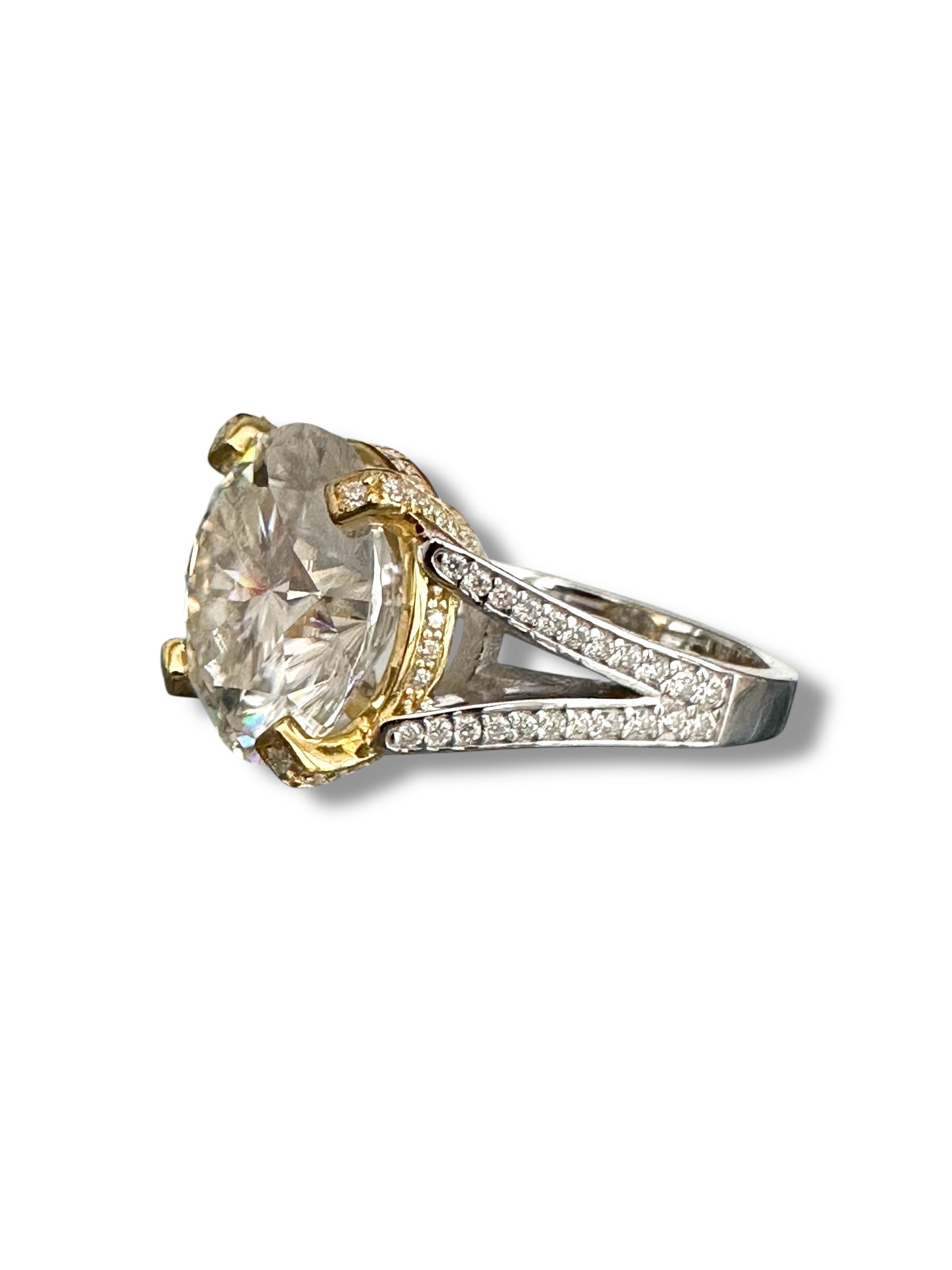 10ct Round Brilliant Moissanite Ring  image 9
