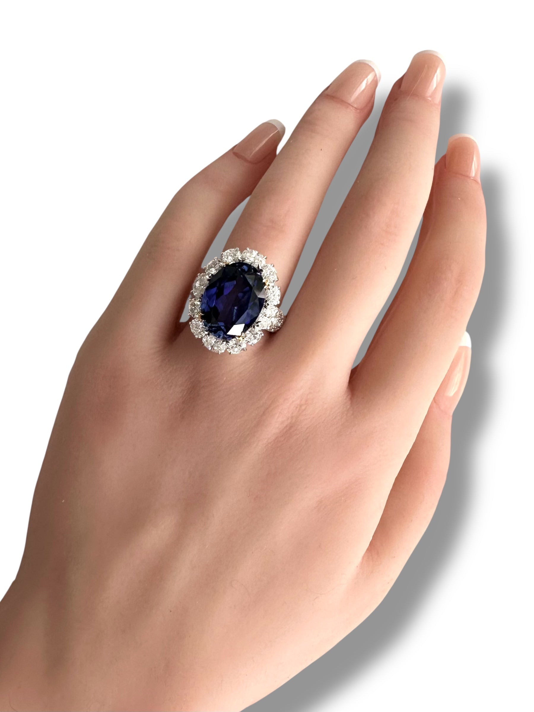Stunning 13ct LC Sapphire Ring  image 5
