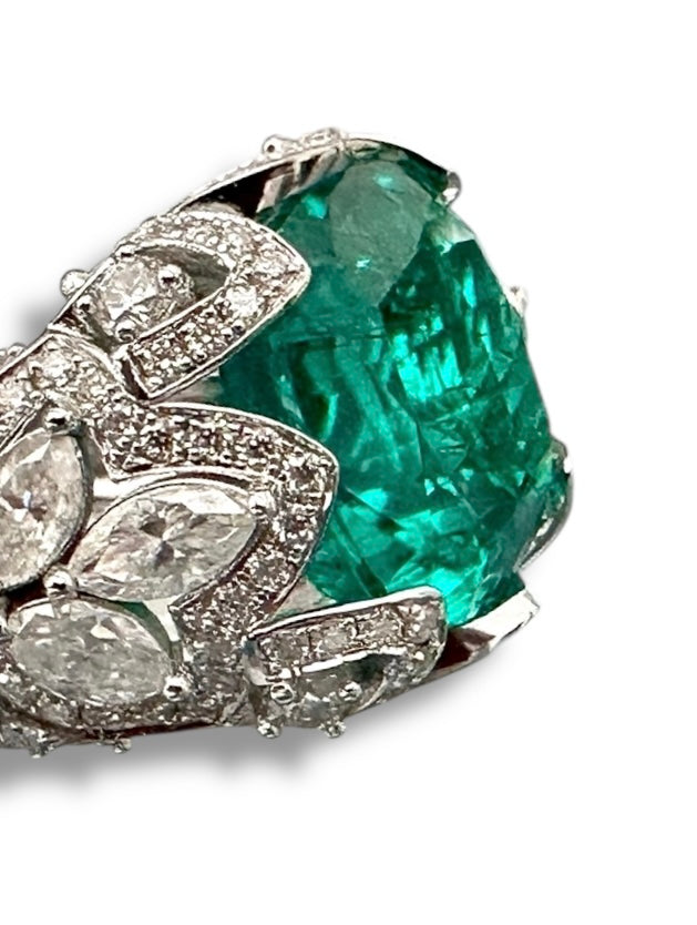 11.33ct Stunning Emerald Ring image 0