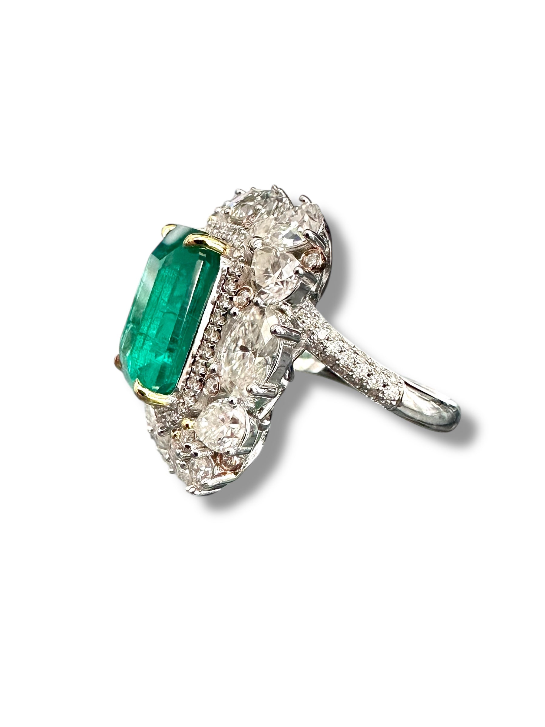 9.37ct Emerald Ring  image 3