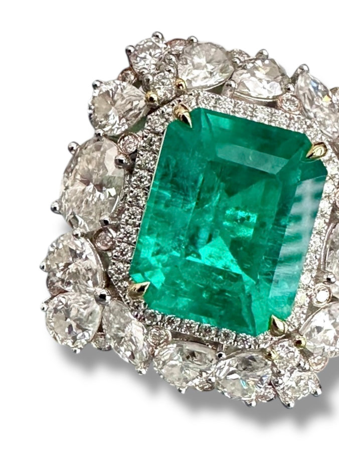 9.37ct Emerald Ring  image 0