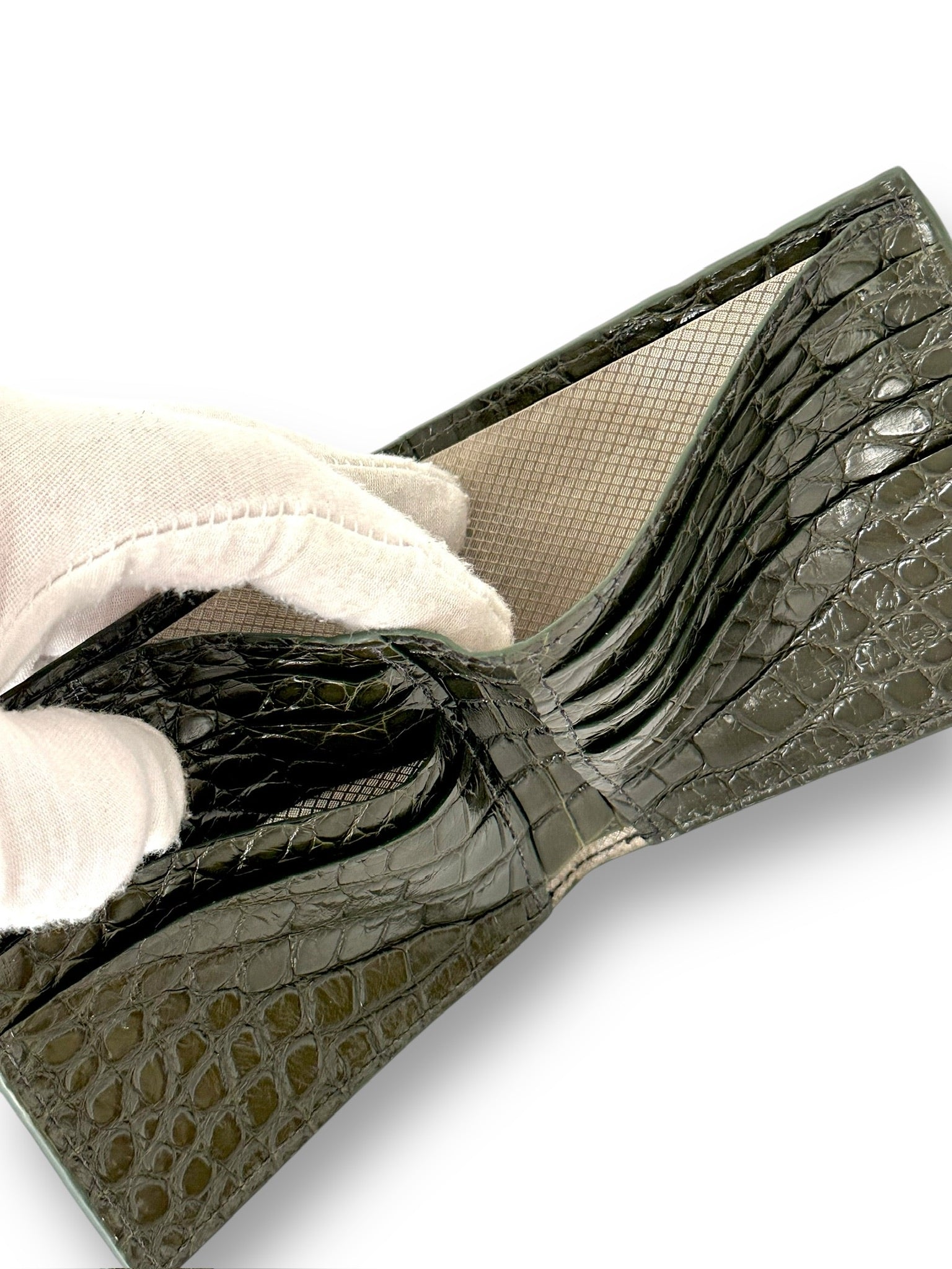 Olive Niloticus Crocodile - Bi-Fold Unisex Wallet image 3
