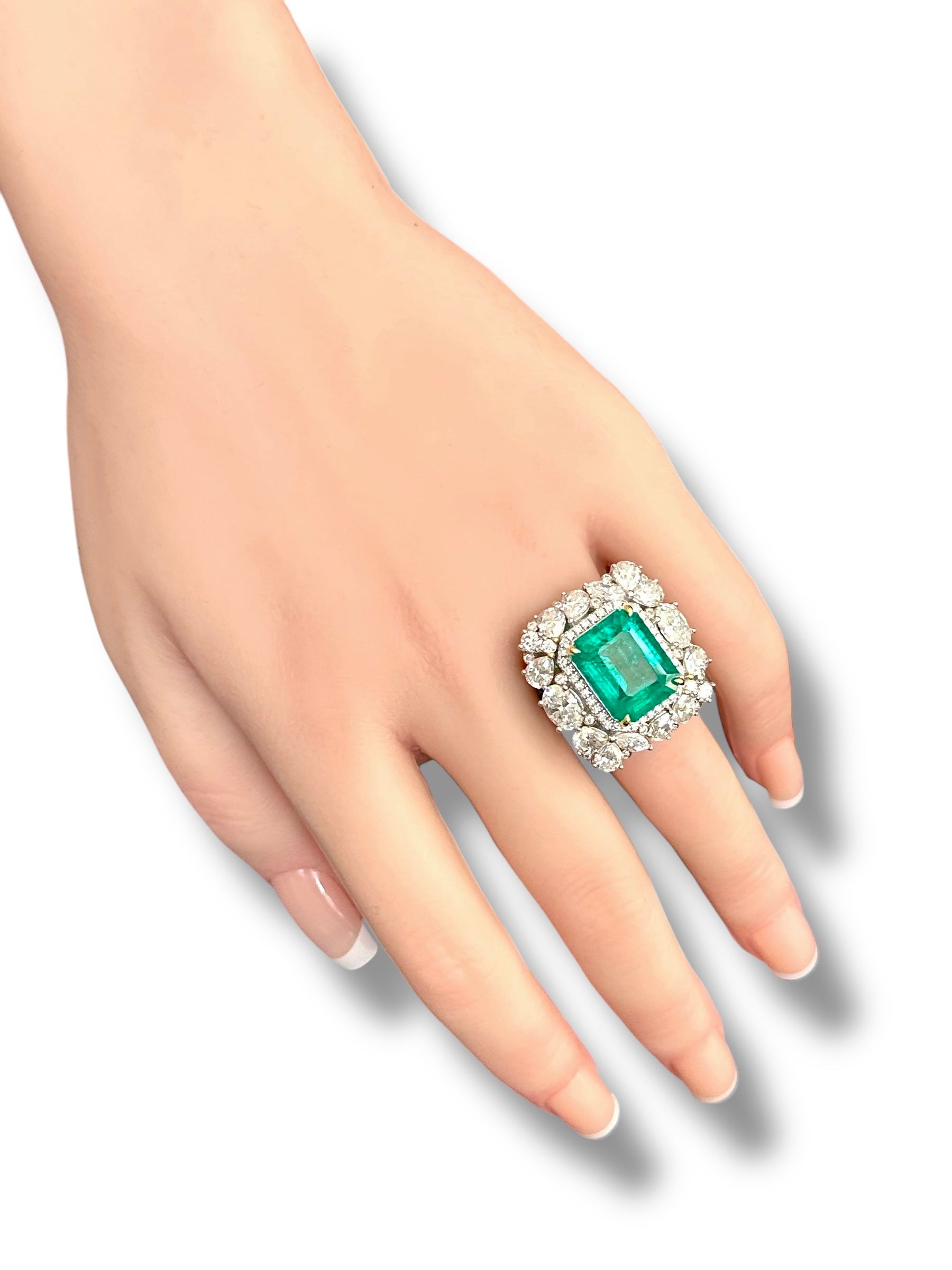9.37ct Emerald Ring  image 5