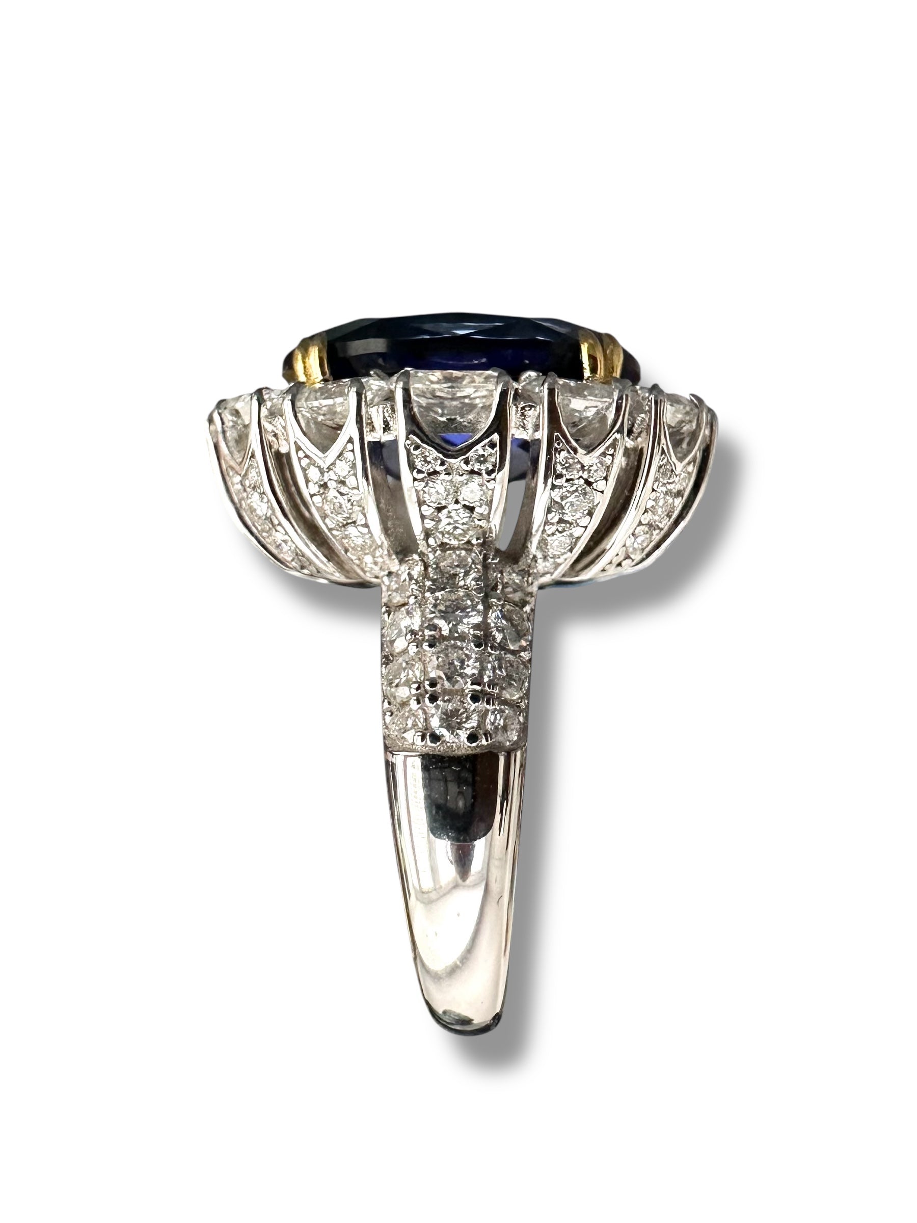 Stunning 13ct LC Sapphire Ring  image 8